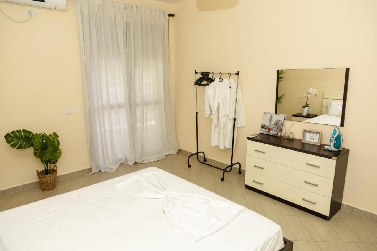 Bay Inn Apartment Sea Front Vlorë Buitenkant foto