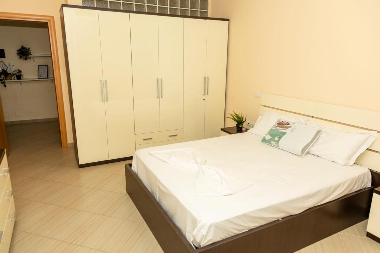 Bay Inn Apartment Sea Front Vlorë Buitenkant foto